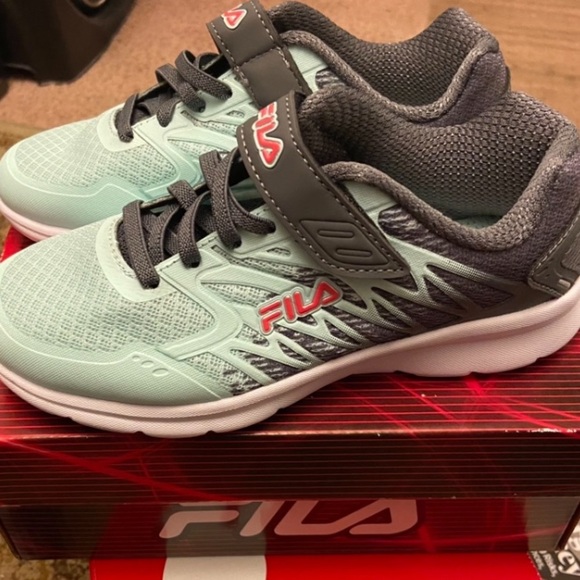Fila NIB Finition 7 Strap Athletic Shoes Kid Size 13 Colorway Mint Green & Gray - Picture 1 of 5